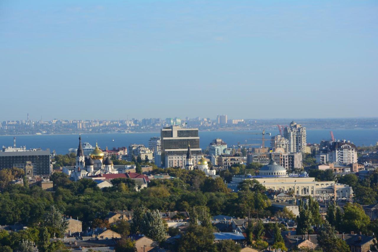 Apartment SKY 24 floor in centre Odessa Buitenkant foto